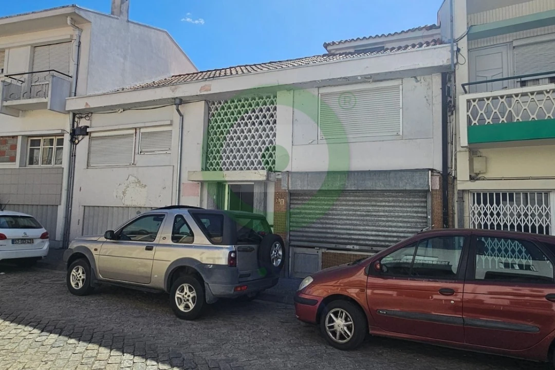 Prédio para Venda em Mirandela Foto 1