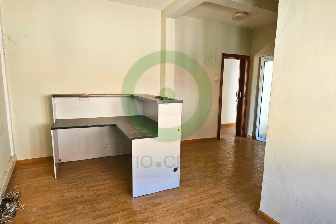 Prédio para Venda em Mirandela Foto 18