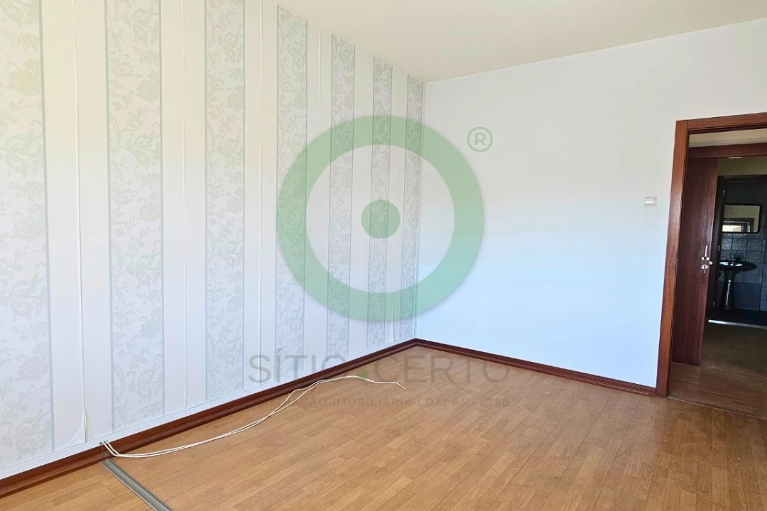 Prédio para Venda em Mirandela Foto 17