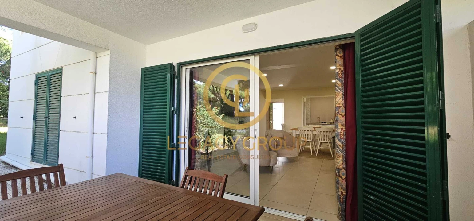 Apartamento T3 para Venda em Quarteira Foto 17