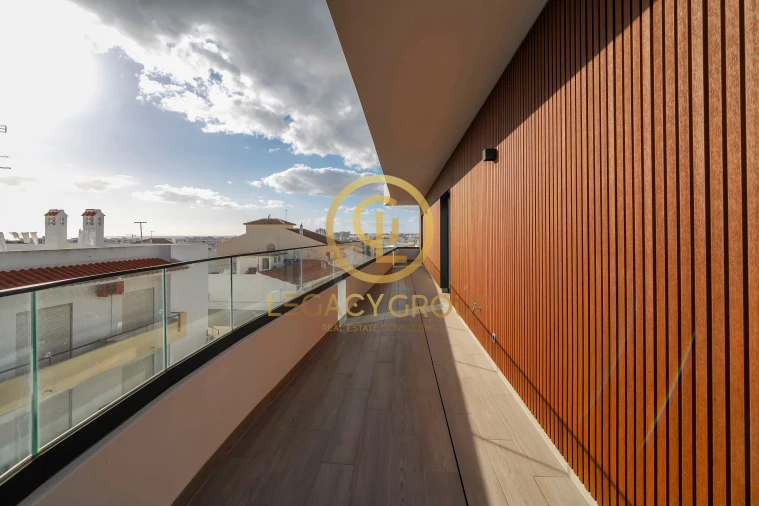 Apartamento T3 para Venda em Quarteira Foto 16