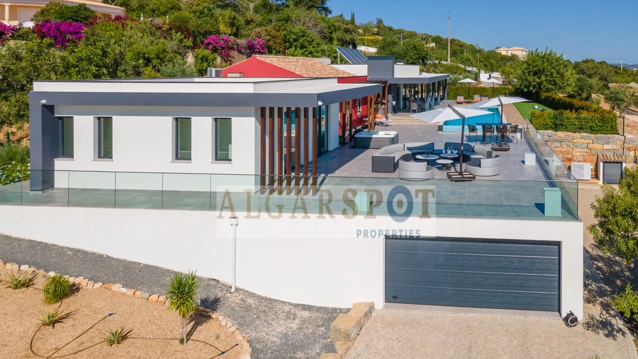 Moradia T4 para Venda em Loule (São Sebastião) Foto 45