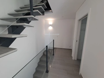 Moradia T4 para Venda em Corroios
