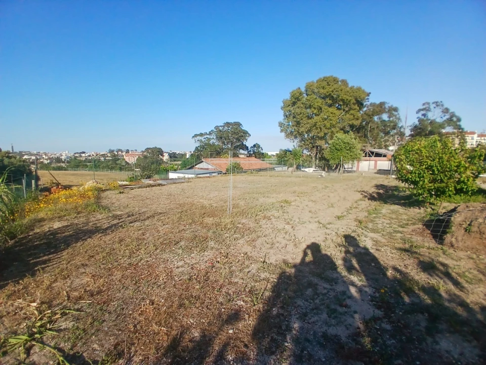 Terreno para Arrendamento em Charneca de Caparica e Sobreda Foto 4