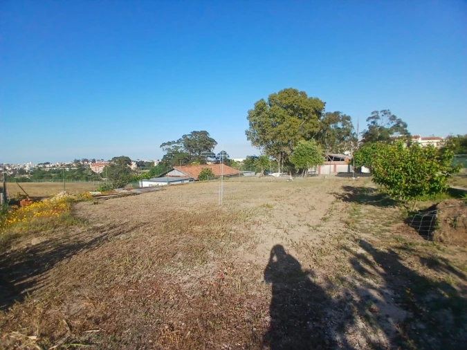 Terreno para Arrendamento em Charneca de Caparica e Sobreda Foto 2