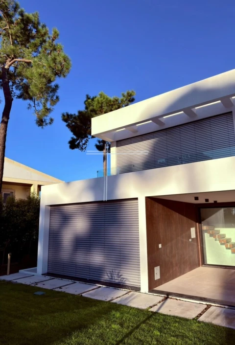 Moradia T6 para Venda em Charneca de Caparica e Sobreda