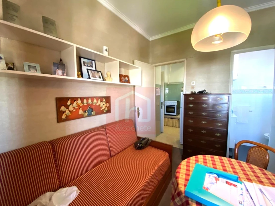 Apartamento T2 para Venda em São Domingos de Benfica Foto 4