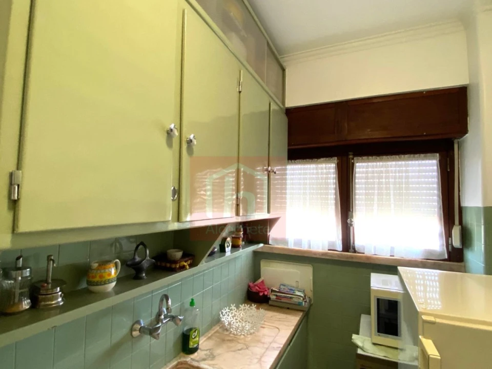 Apartamento T2 para Venda em São Domingos de Benfica Foto 8