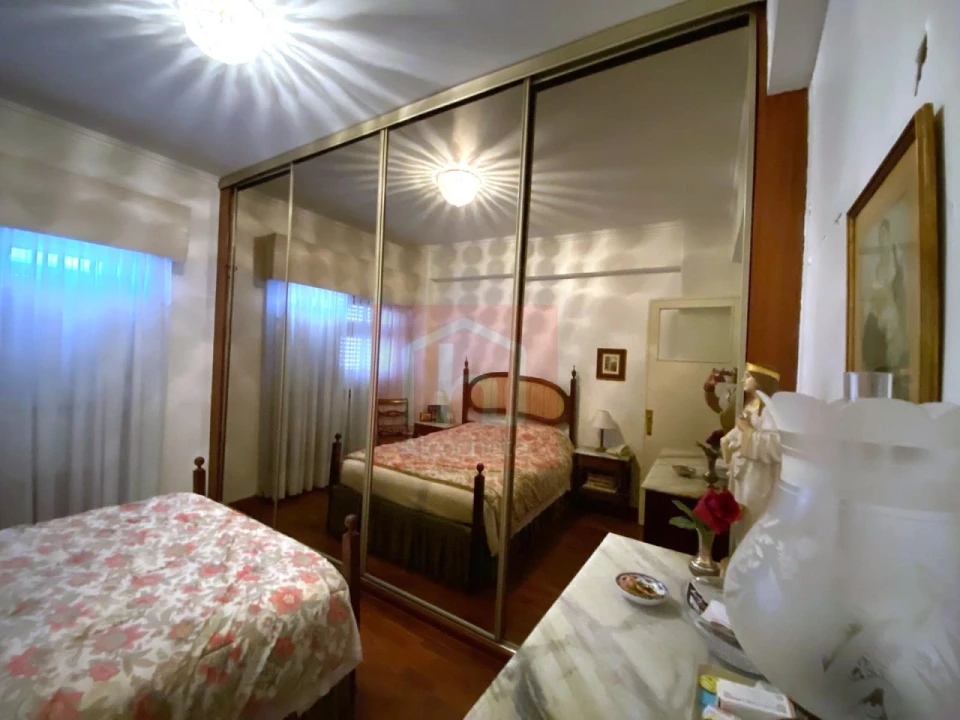 Apartamento T2 para Venda em São Domingos de Benfica Foto 14