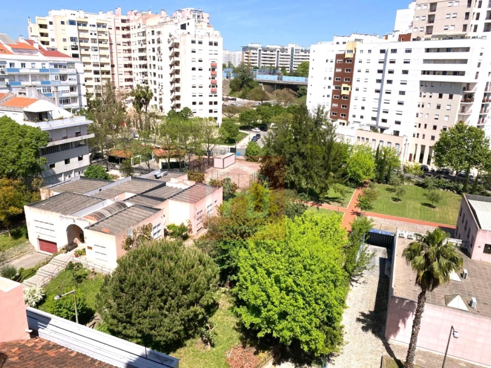 Apartamento T3 para Venda em São Domingos de Benfica Foto 4