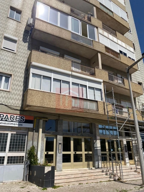 Apartamento T2 para Venda em São Domingos de Benfica