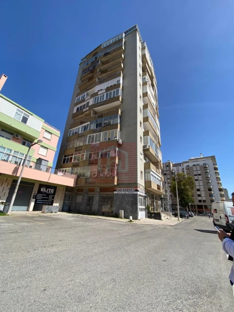 Apartamento T2 para Venda em São Domingos de Benfica