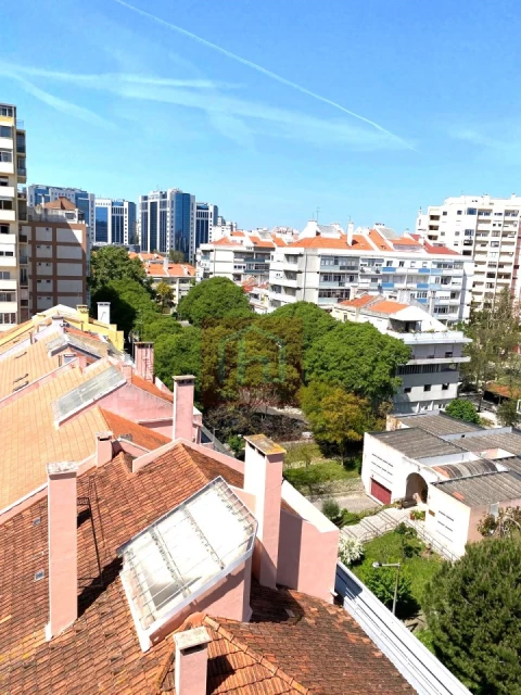 Apartamento T3 para Venda em São Domingos de Benfica
