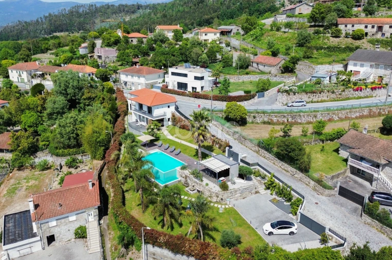 Moradia T4 para Venda em Geraz do Minho Foto 58