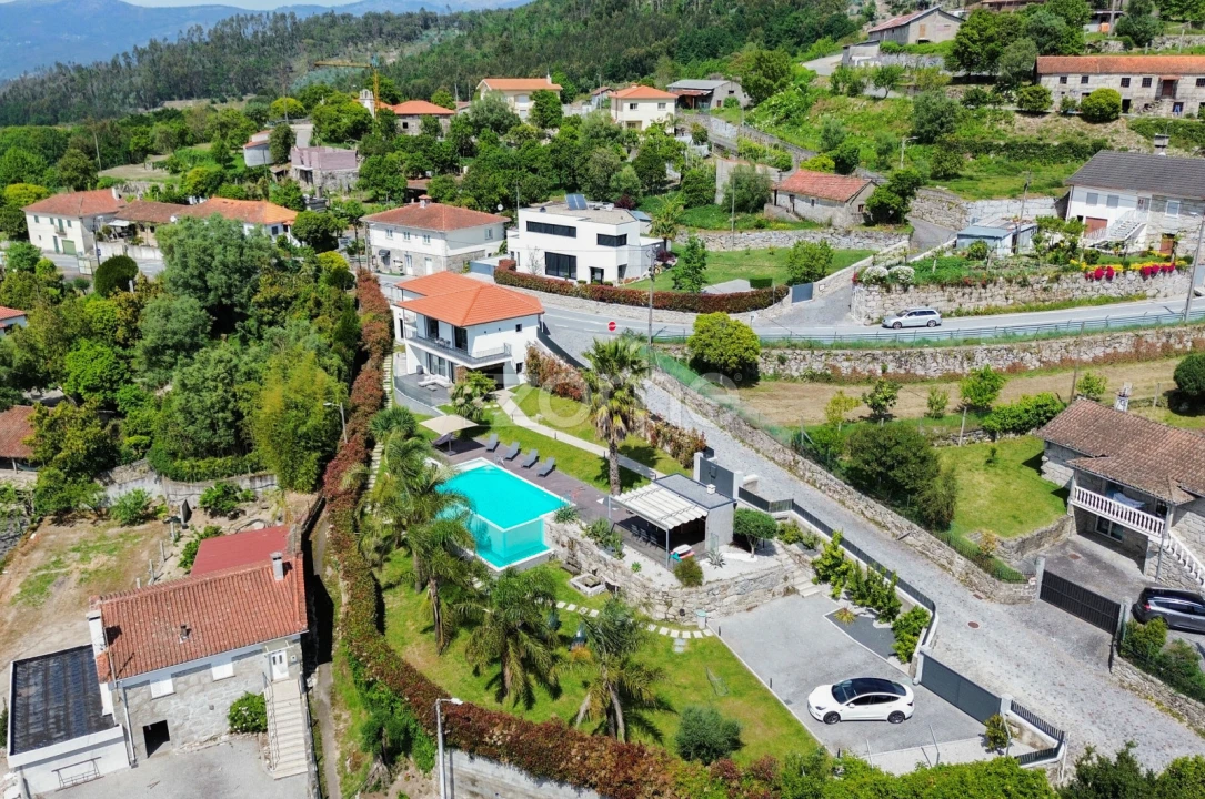 Moradia T4 para Venda em Geraz do Minho Foto 58