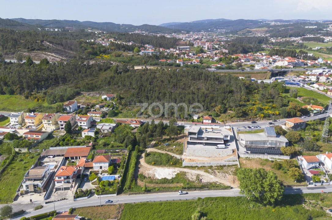 Terreno para Venda em Campo e Sobrado Foto 11