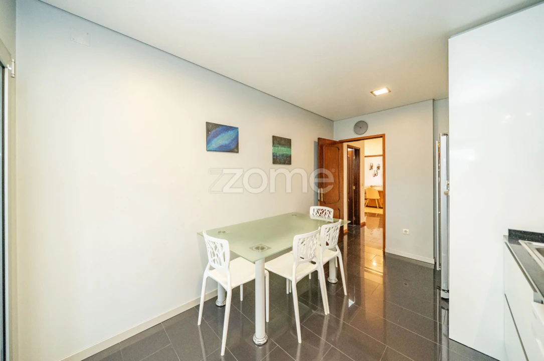 Apartamento T4 para Venda em Povoa de Lanhoso (N. Senhora do Amparo) Foto 23