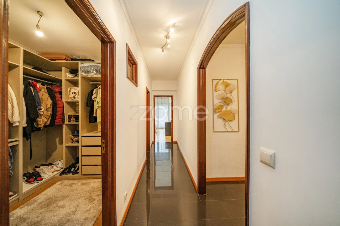 Apartamento T4 para Venda em Povoa de Lanhoso (N. Senhora do Amparo) Foto 25