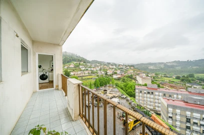 Apartamento T4 para Venda em Povoa de Lanhoso (N. Senhora do Amparo)