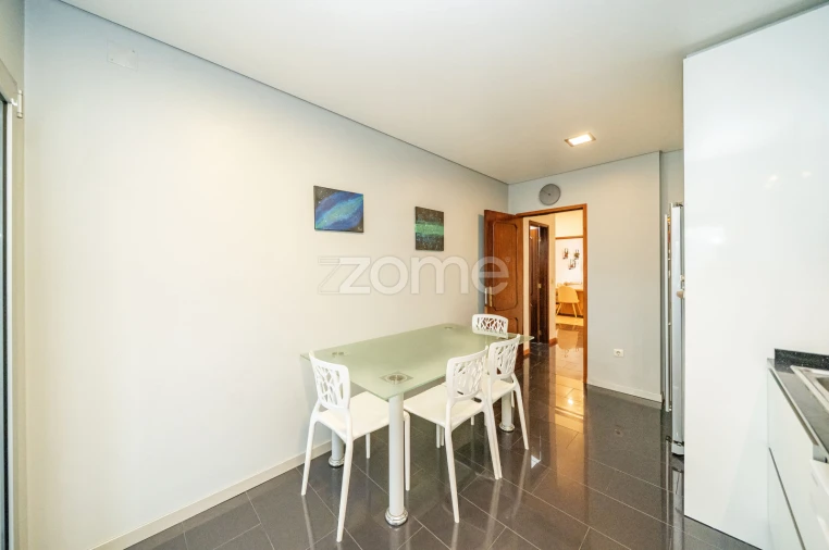 Apartamento T4 para Venda em Povoa de Lanhoso (N. Senhora do Amparo) Foto 23