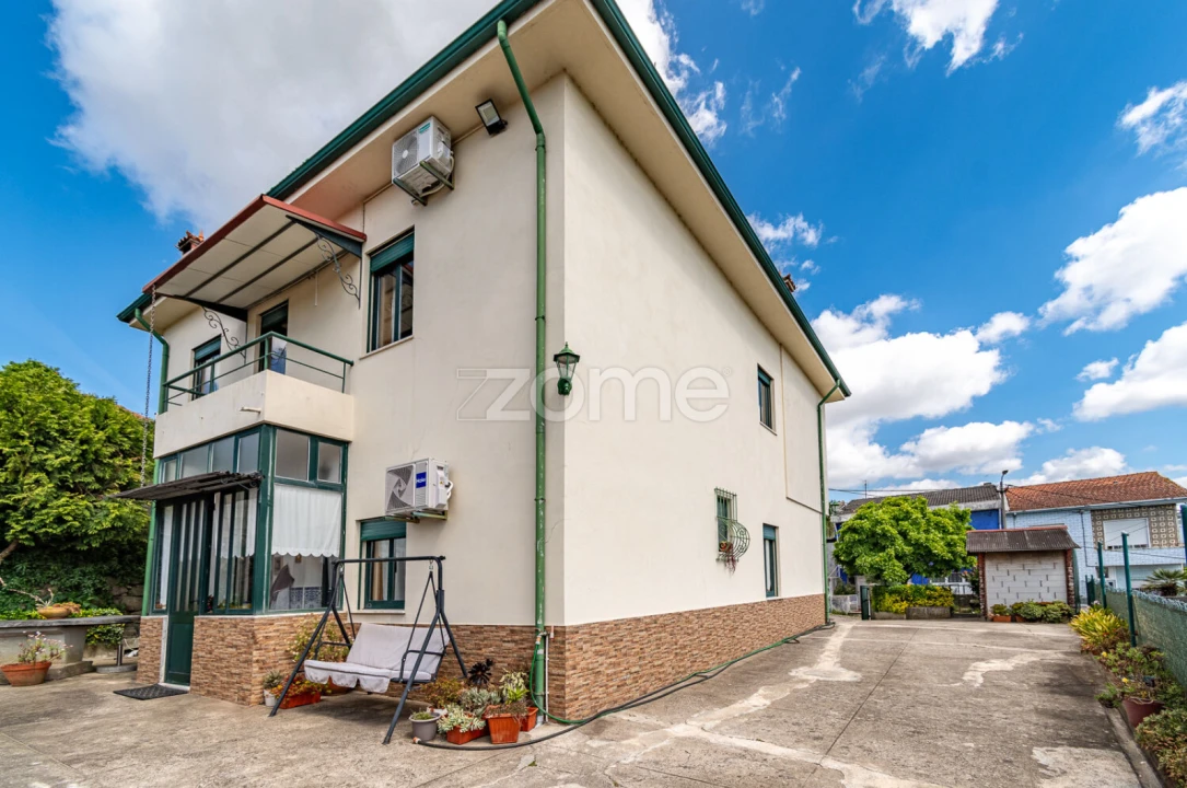Moradia T5 para Venda em Gondomar (São Cosme), Valbom e Jovim Foto 4