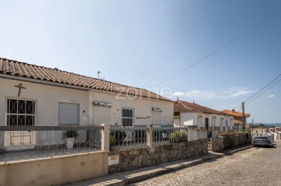 Moradia T2 para Venda em Cabreiros e Passos (São Julião)