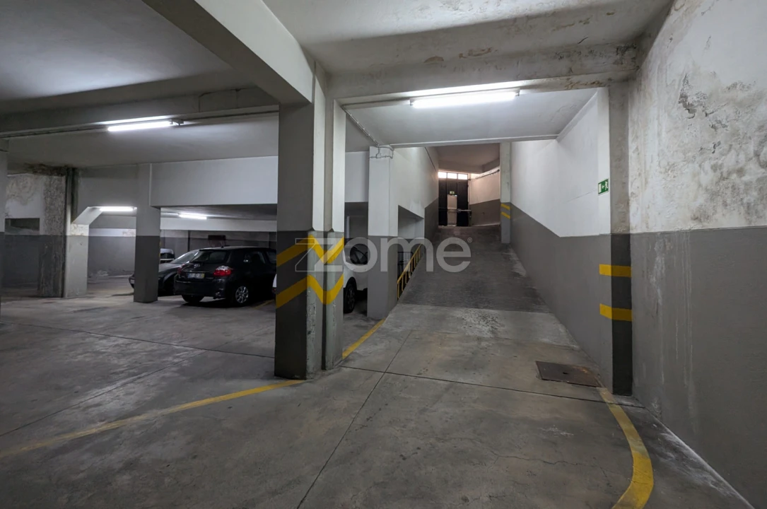 Apartamento T3 para Venda em São João da Madeira Foto 32