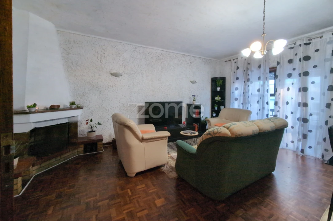 Apartamento T3 para Venda em São João da Madeira Foto 2
