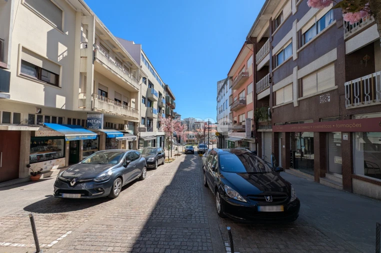 Apartamento T3 para Venda em São João da Madeira Foto 35