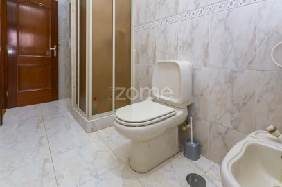 Moradia T3 para Venda em Santa Maria da Feira, Travanca, Sanfins e Espargo