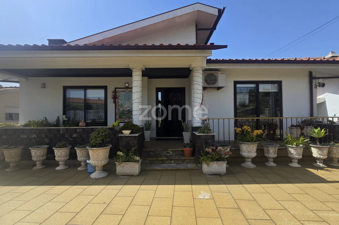 Moradia T3 para Venda em Santa Maria da Feira, Travanca, Sanfins e Espargo Foto 1