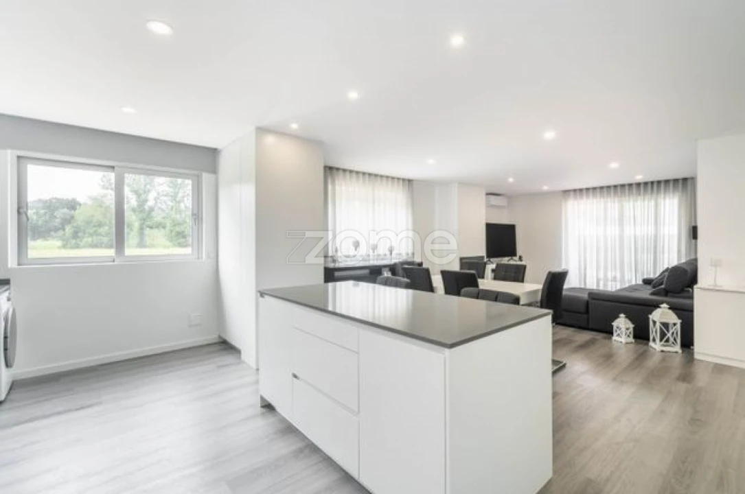 Apartamento T3 para Venda em Vila Verde e Barbudo Foto 6