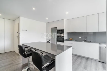 Apartamento T3 para Venda em Vila Verde e Barbudo