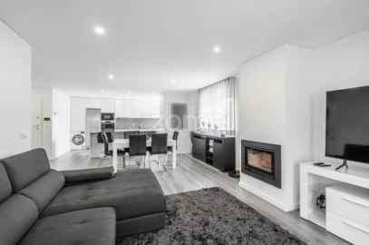 Apartamento T3 para Venda em Vila Verde e Barbudo