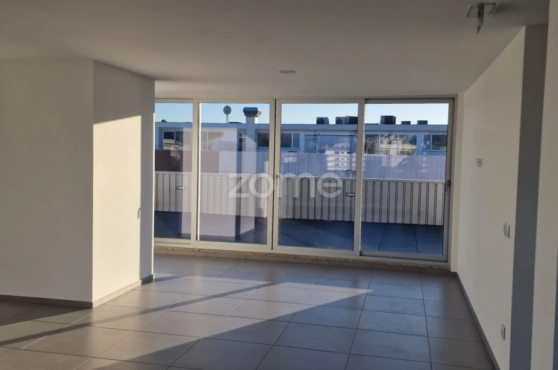 Apartamento T3 para Venda em Vila Verde e Barbudo Foto 23