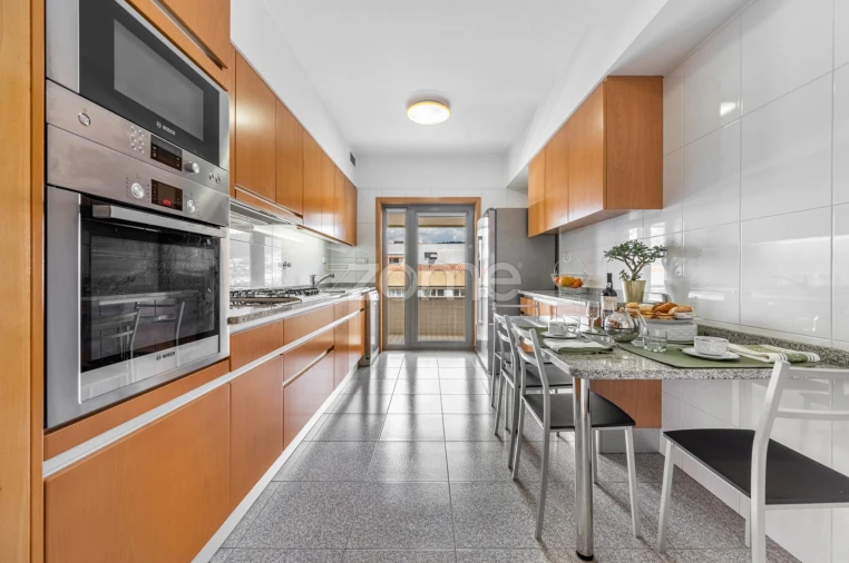 Apartamento T4 para Venda em São Vitor (Braga) Foto 8