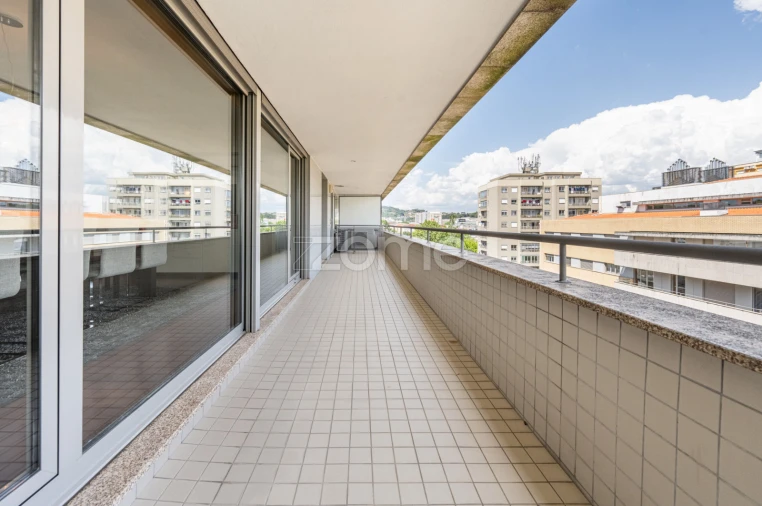 Apartamento T4 para Venda em São Vitor (Braga) Foto 6