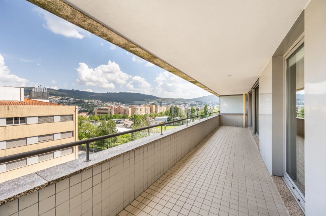 Apartamento T4 para Venda em São Vitor (Braga) Foto 5