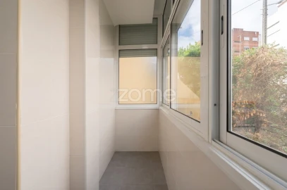 Apartamento T2 para Venda em Águas Livres