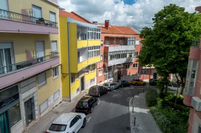 Apartamento T2 para Venda em Águas Livres