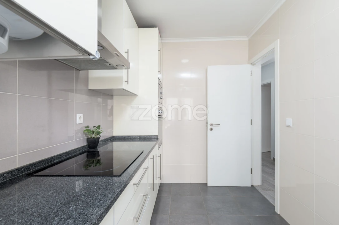 Apartamento T2 para Venda em Águas Livres Foto 13