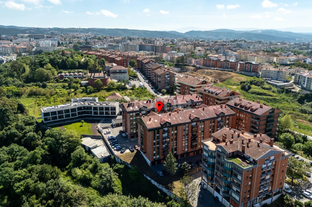 Apartamento T3 para Venda em Santo Antonio dos Olivais Foto 4