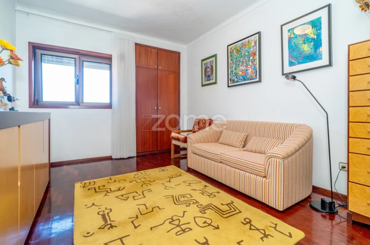 Apartamento T3 para Venda em Santo Antonio dos Olivais Foto 20
