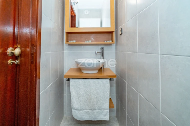 Apartamento T3 para Venda em Santo Antonio dos Olivais Foto 23
