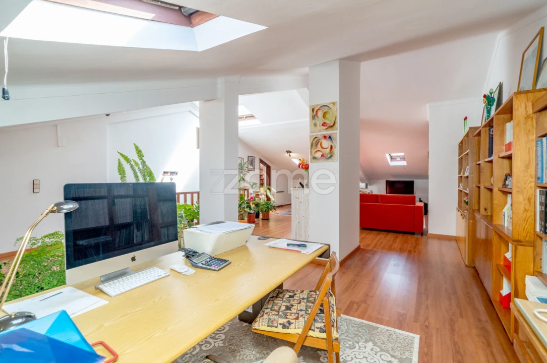 Apartamento T3 para Venda em Santo Antonio dos Olivais Foto 13