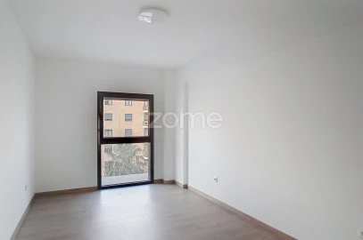 Apartamento T3 para Arrendamento em Loures