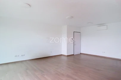 Apartamento T3 para Arrendamento em Loures