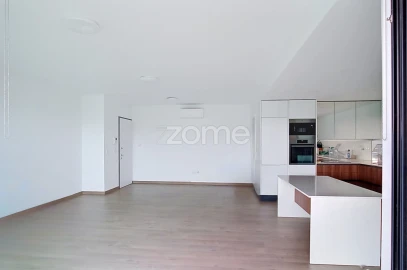 Apartamento T3 para Arrendamento em Loures