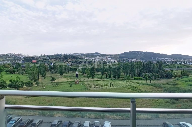 Apartamento T3 para Arrendamento em Loures Foto 22