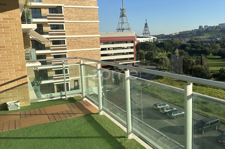 Apartamento T3 para Arrendamento em Loures Foto 14